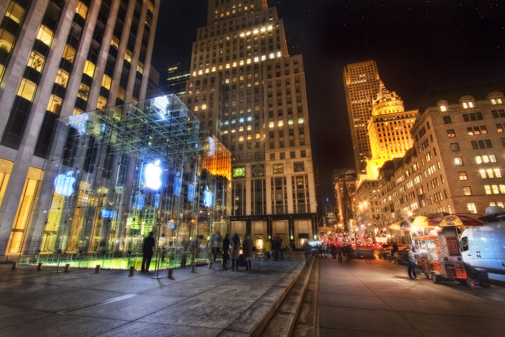 photo credit: 'The 28th Most Photographed Site in the World', The Apple Store, NYC via photopin (license)